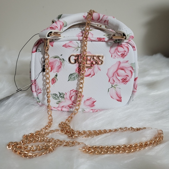 ❗Guess sling Bundle❗ - Picture 6 of 10